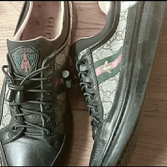 This Gucci shoes! Used but looks like new - Picture 5 of 7